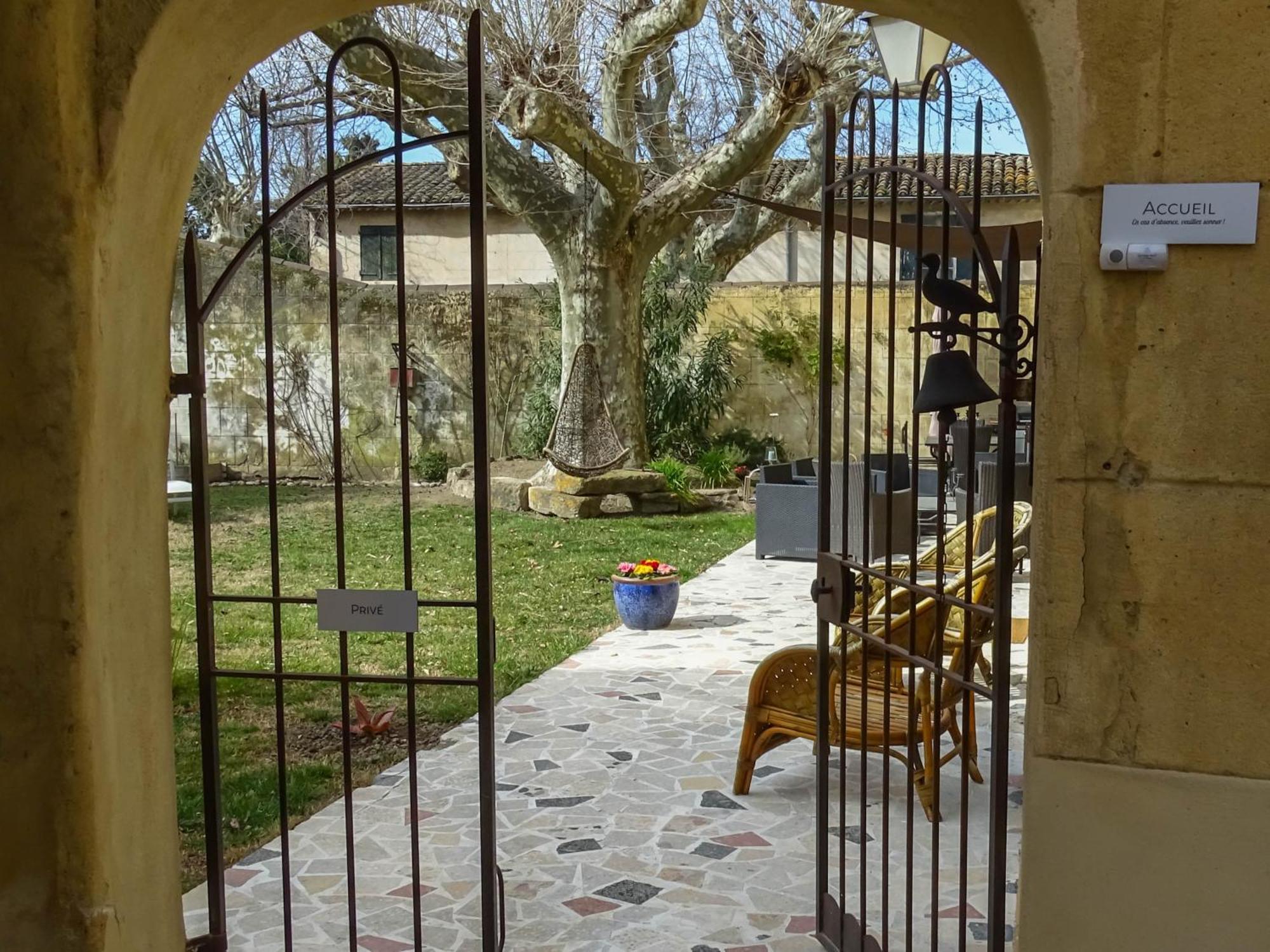 Clos St Pierre De Fraisse Avignon Eksteriør billede